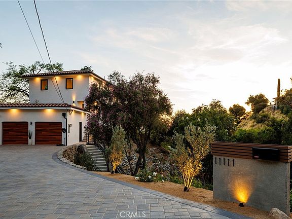 2nd image of 11111 Tujunga Canyon Blvd