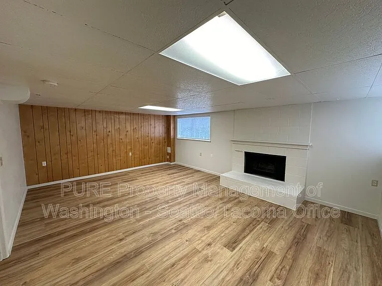 1727 45th Ave SW — Photo 17