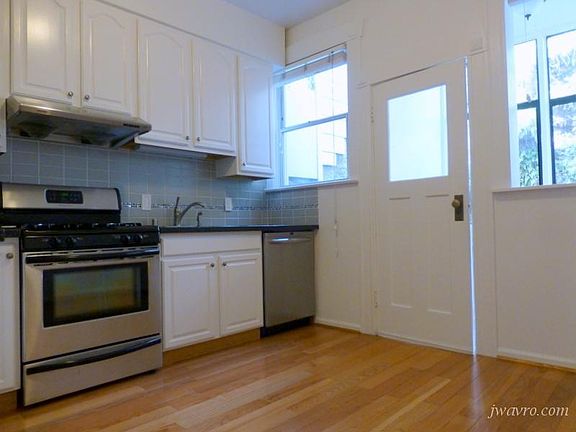 3rd image of 1348 Kearny St #1346