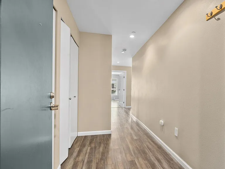 12334 31st Ave NE #409 — Photo 3