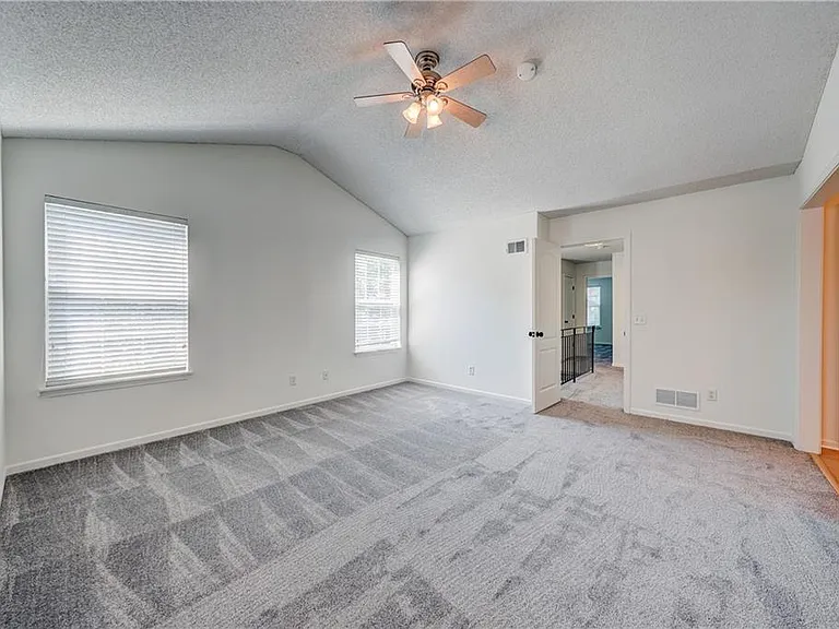 15922 W 91st Ter — Photo 12
