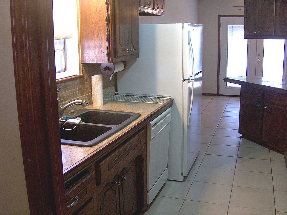 2nd image of 2622 Michael Dr