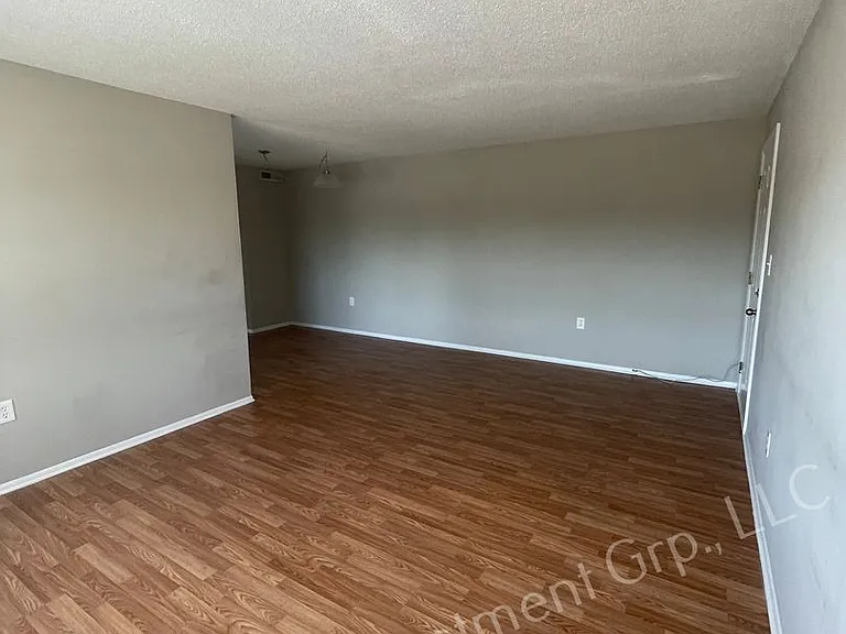 Move In Special 1 & 2 Bedrooms Available Minutes from the River — Photo 27
