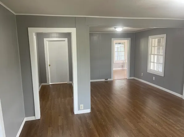 717 W Cedar St, Coleman, TX 76834