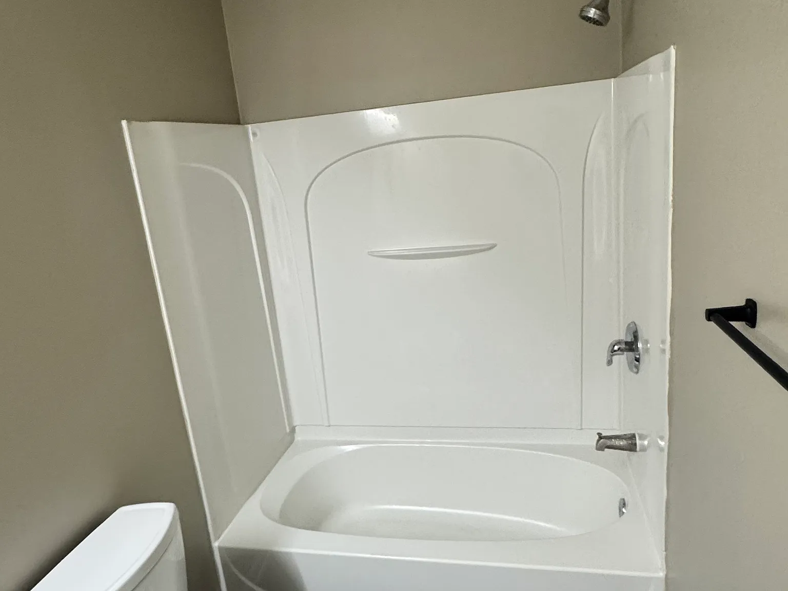 3 bed, 2.5 bath, 1671 sqft, $2,199 — Photo 3