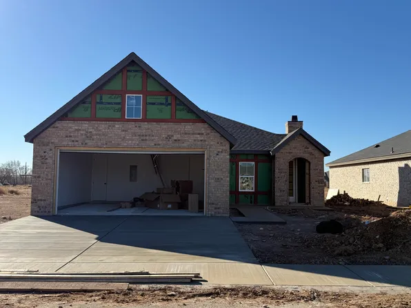 1215 N 6th St, Wolfforth, TX 79382