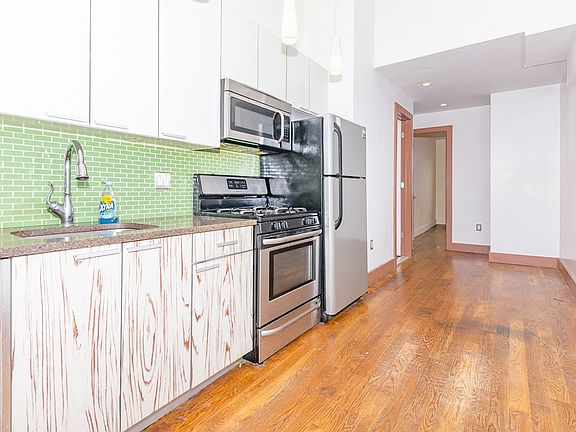 3rd image of 116 Jefferson St #6N