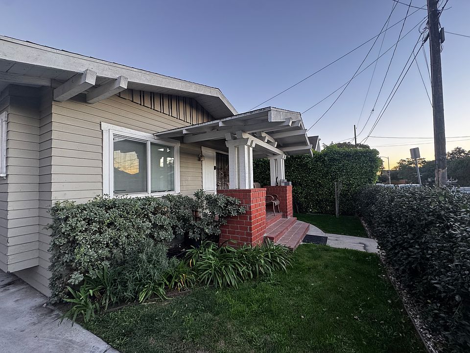 1st image of 4608 Menlo Ave