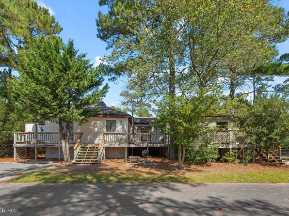 607 4th St, Bethany Beach, DE 19930