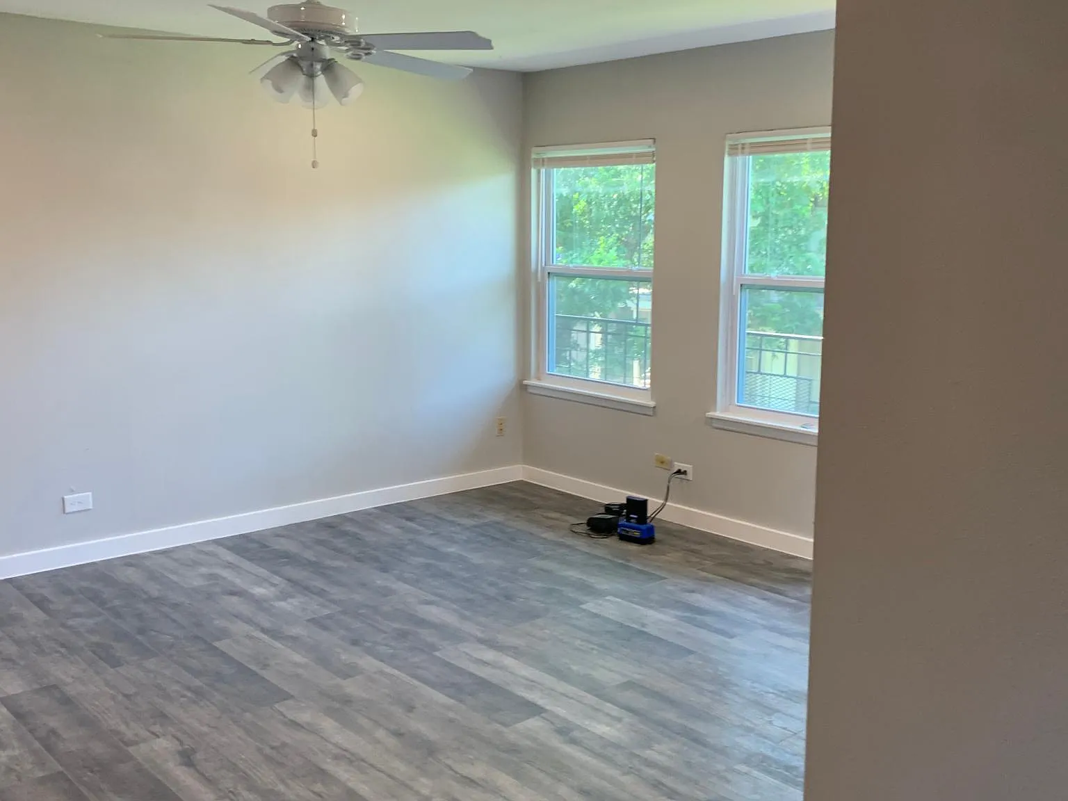 1535 Contour Dr — Photo 2
