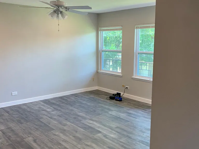 1535 Contour Dr — Photo 2