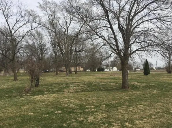 311 W 1st St, Burlington Junction, MO 64428