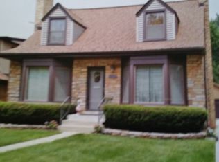 6631 N Caldwell Ave, Chicago, IL