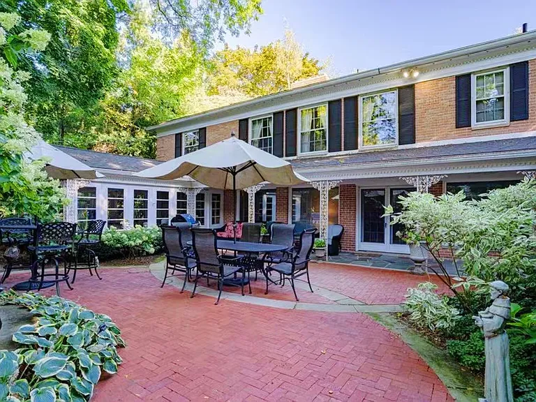 305 Hampshire Rd — Photo 9