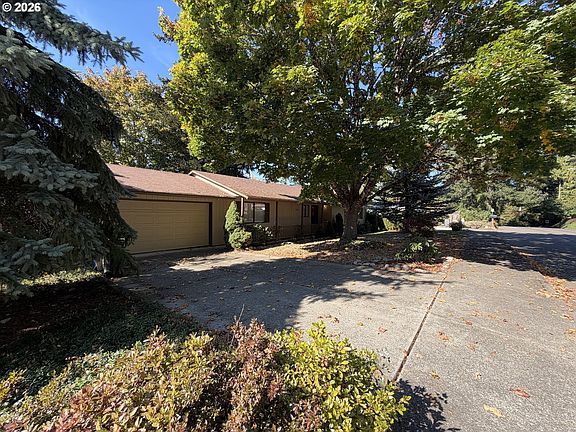 2nd image of 18161 Meinig Ave