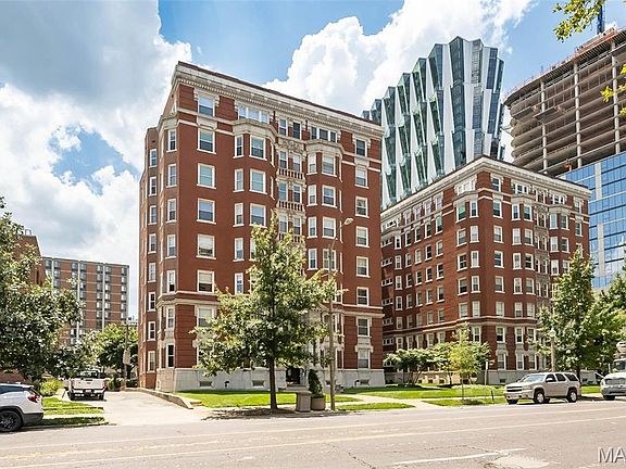 2nd image of 4944 Lindell Blvd APT 7E