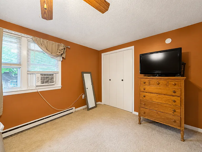 30 Villa Rd — Photo 17