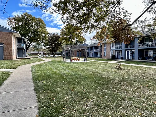 Hillcrest Apartments Photo 1