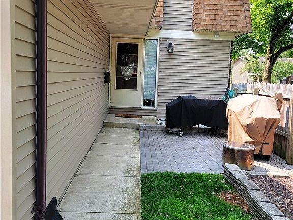 2nd image of 26585 Sussex Dr