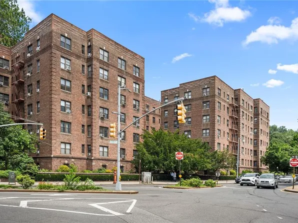 3015 Riverdale Avenue image 1 of 19