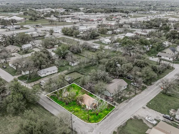 410 E Clifton St, Stephenville, TX 76401