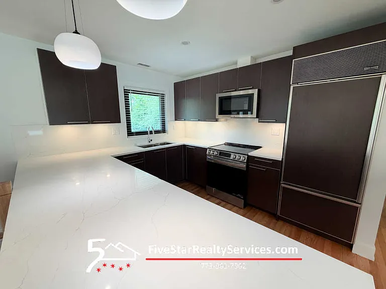 808 W Milburn Ave — Photo 3
