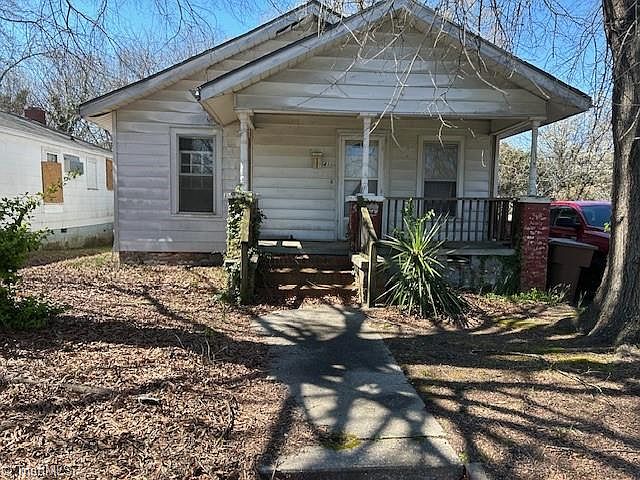 1st image of 413 Stewart St