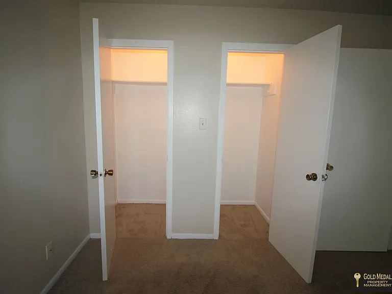 1706 Cole St — Photo 11