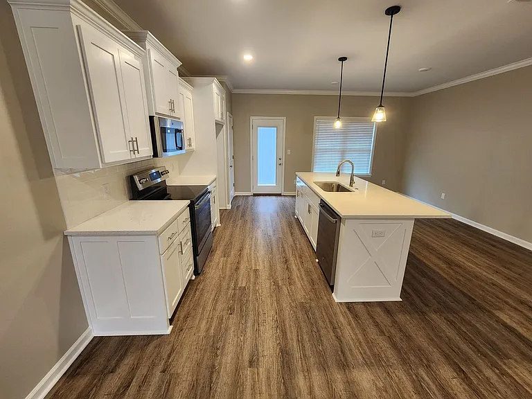 117 Stonebriar Dr — Photo 3