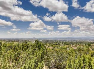 17 Camino Monte Feliz, Santa Fe, NM 87505
