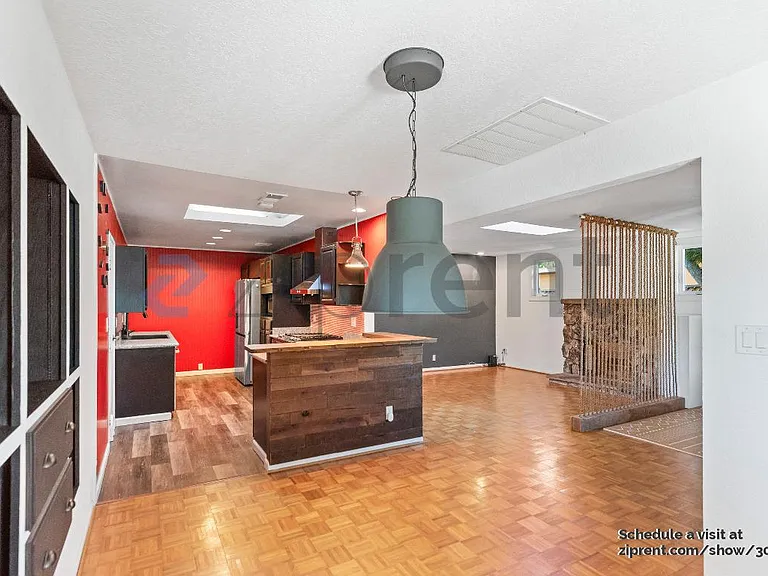 1038 Colton Ave — Photo 13
