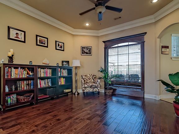 4th image of 2747 N Floral Ct