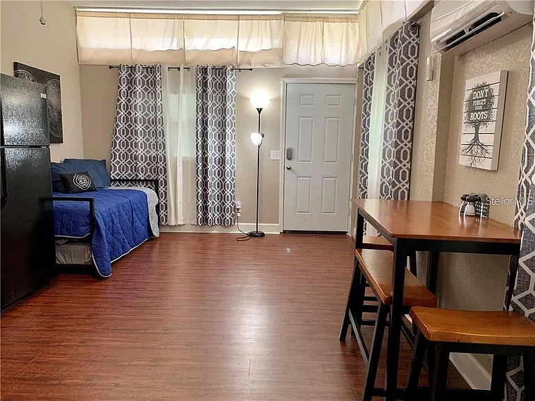 1245 Catalpa Ln #2 — Photo 43