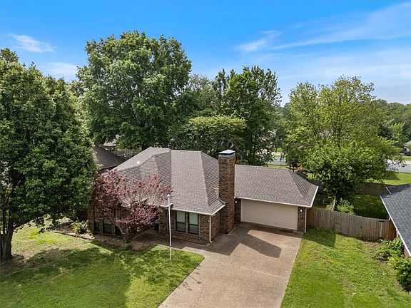 3rd image of 306 Misti Ct