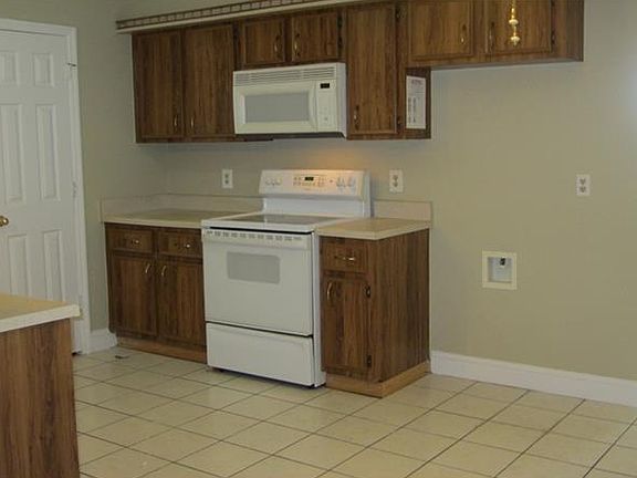 4th image of 88 W Cedarwood Cir
