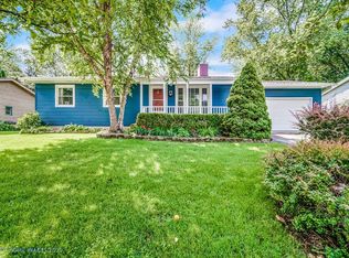 2208 Dunwoody Dr, Valparaiso, IN 46383