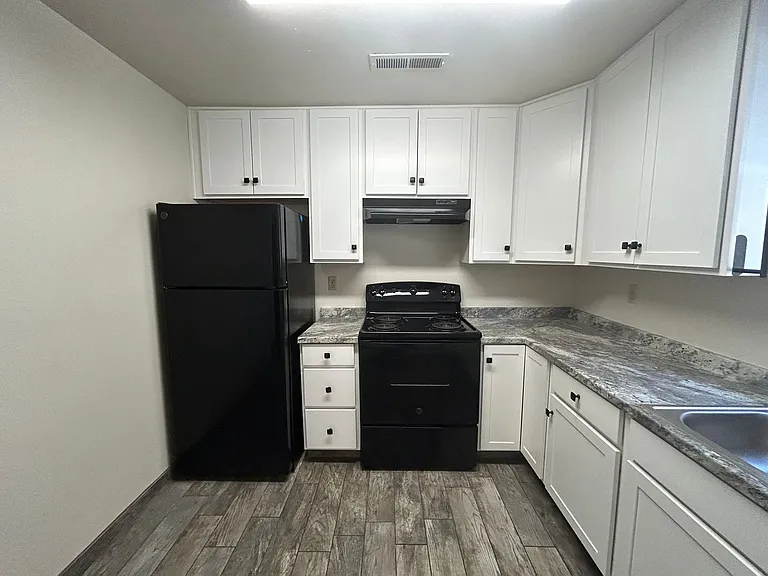144 S Parsons Ave #A — Photo 17