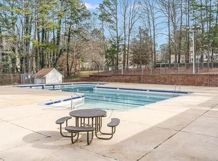 6512 English Oaks Dr, Raleigh, NC 27615