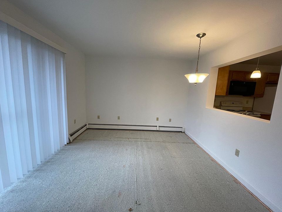 1st image of 43 Eleanor St #13