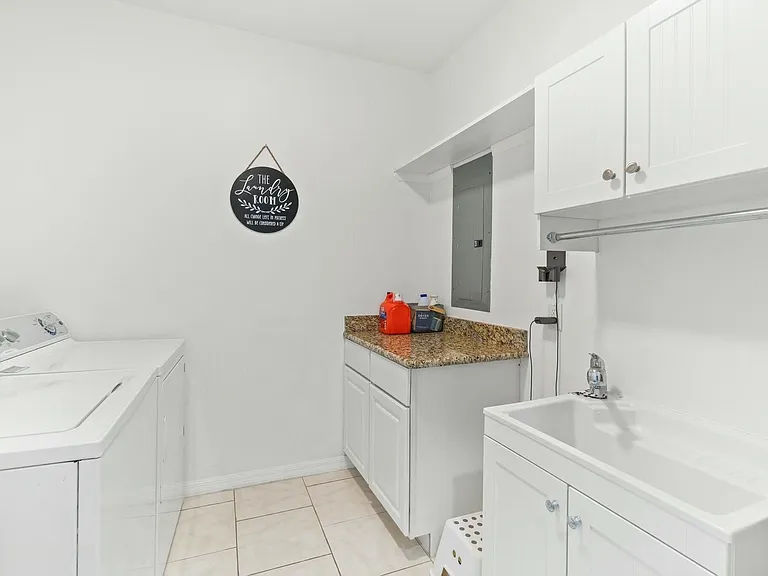 93 Brevard Ave — Photo 34