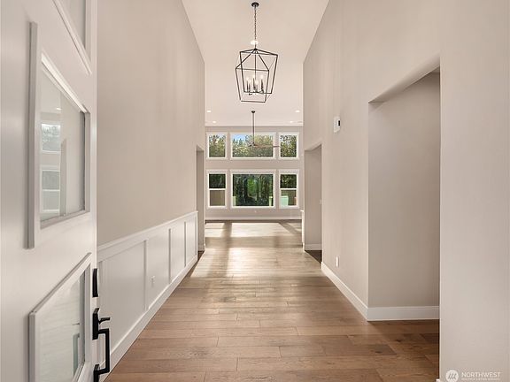 4th image of 8614 157th Avenue SE