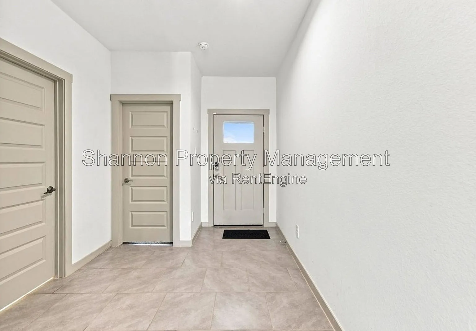 4 bed, 2.5 bath, 1831 sqft, $2,795 — Photo 3