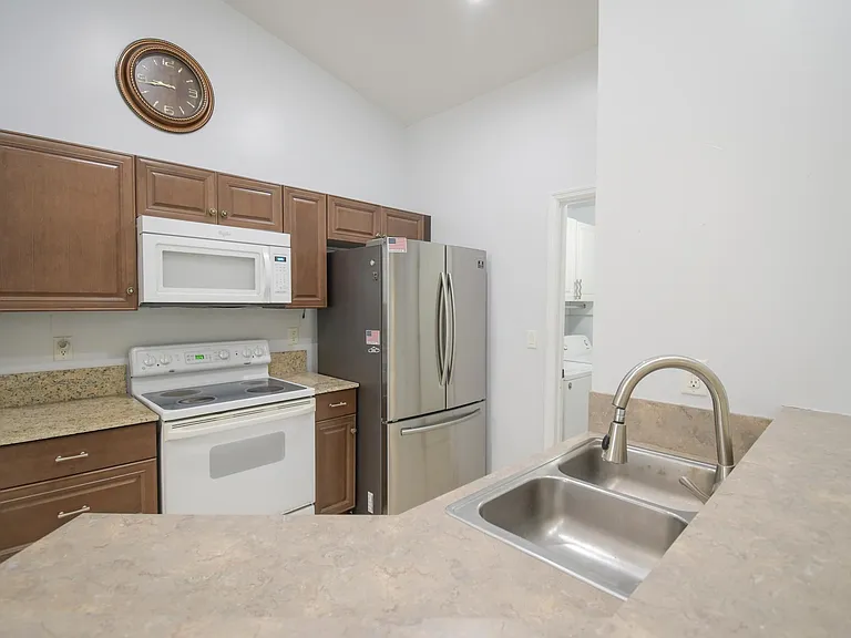 4913 Cromey Rd — Photo 8