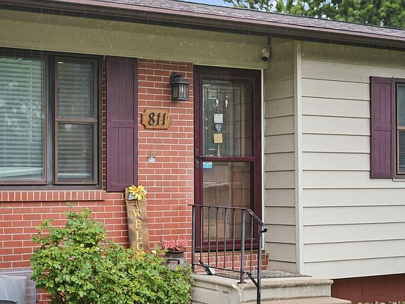 3rd image of 811 N 58th St