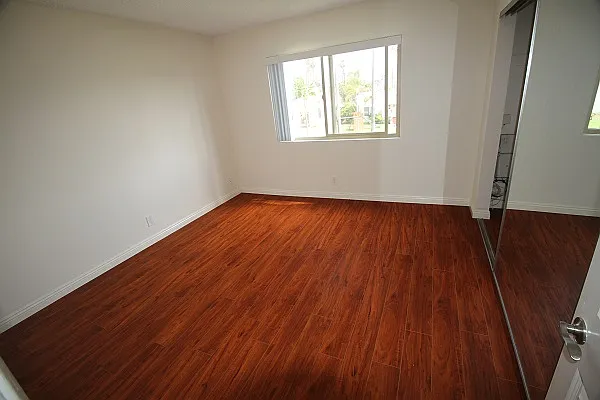 301 Knob Hill Ave. — Photo 6