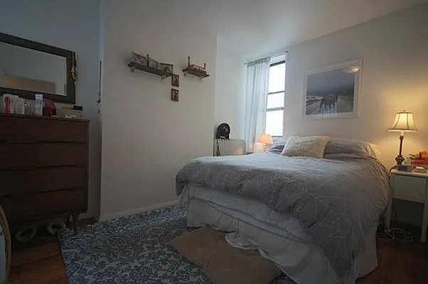 Rented by Metropolitan Realty | media 19