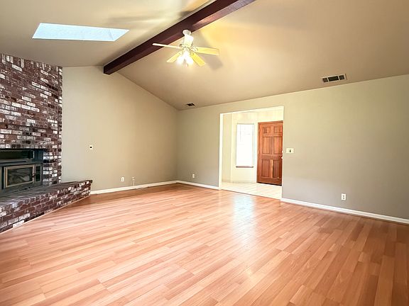 5th image of 3764 Millbrae Rd