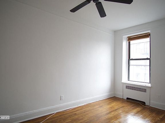 5th image of 340 Bedford Ave APT 3