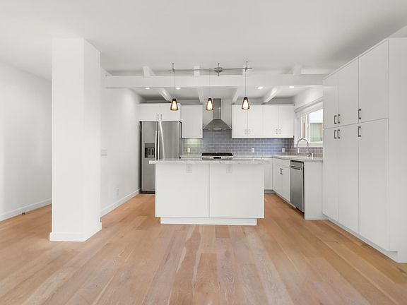 5th image of 1541 Filbert St APT 3