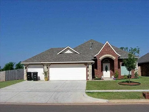 1801 Mead Ln Photo 1